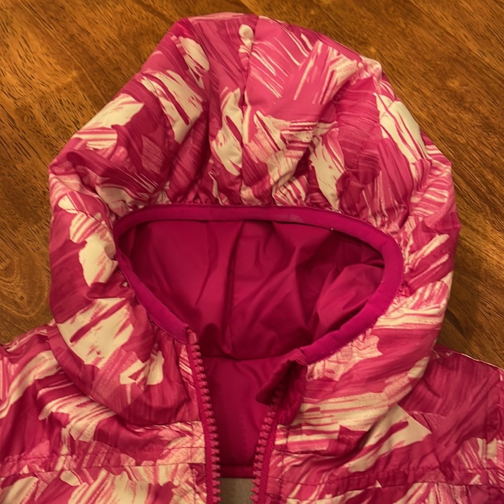 Pink reversible down jacket & hat - Picture 6 of 8